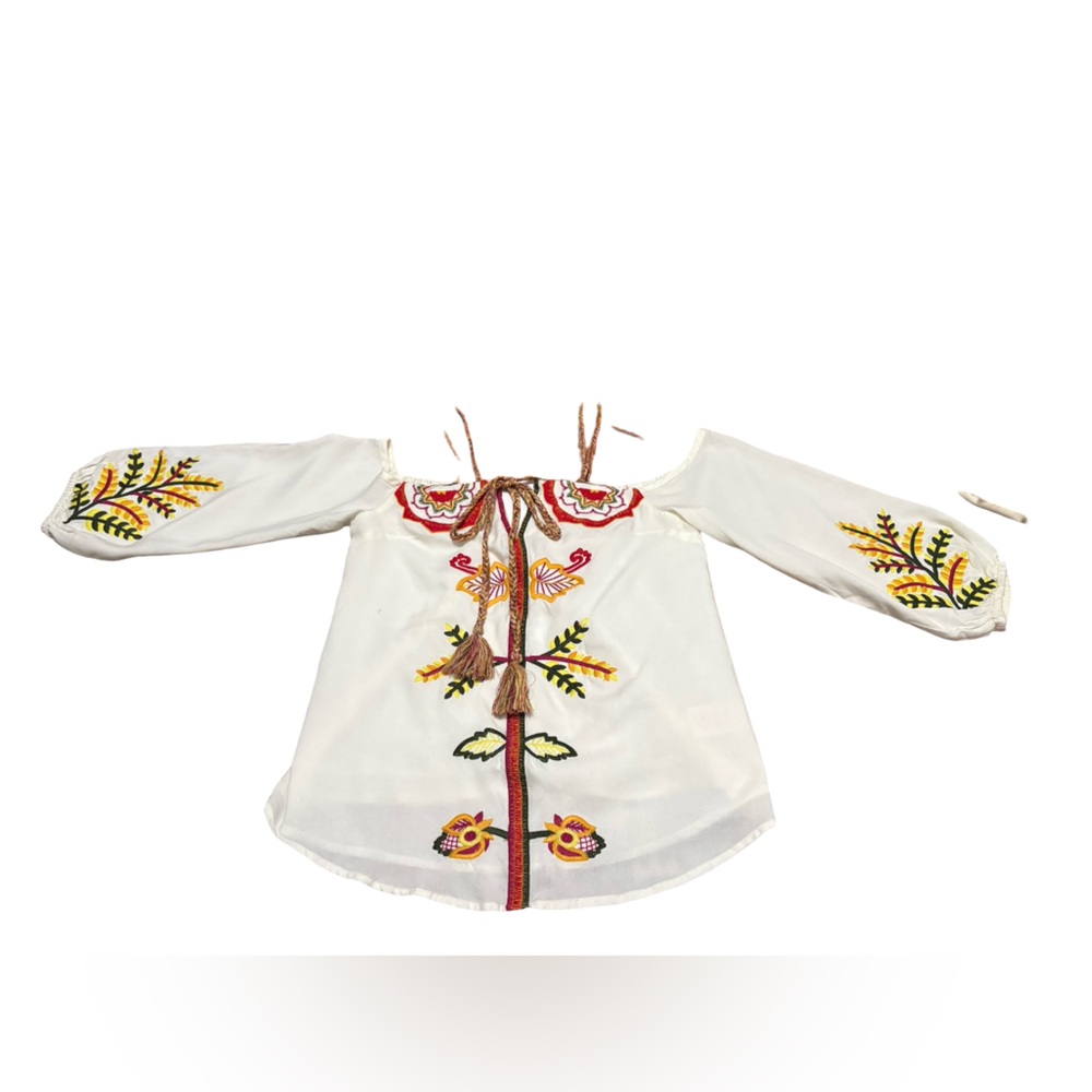 NWT Red Carter Embroidered Off-Shoulder Top - White and Multicolor